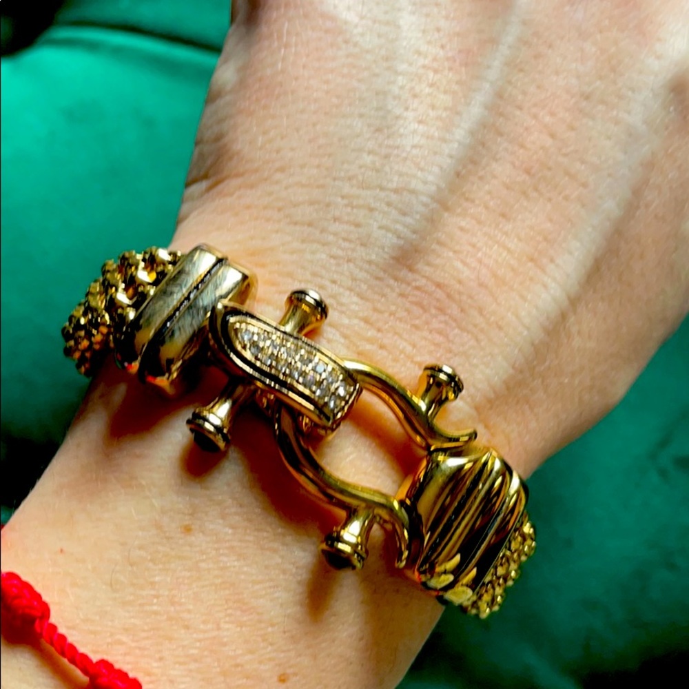 GOLD ORNATE BRACELET WITH MAGNET CLOSURE